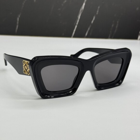 NEW LOEWE LW40145I 01A WOMEN SUNGLASSES BLACK CAT EYE LOEWE EYEWEAR - Picture 4 of 10